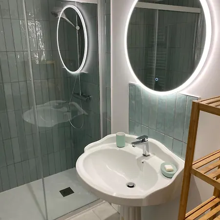 Grande Maison Familiale Avec Piscine, 14 A 17 Pers * Luçon