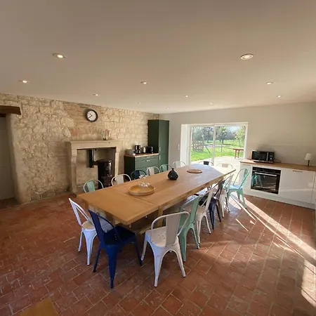 Prázdninový dům Grande Maison Familiale Avec Piscine, 14 A 17 Pers